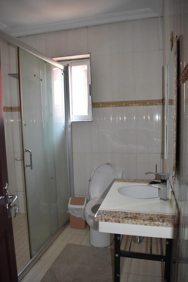 Cascade Hotel Lapaz Екстериор снимка
