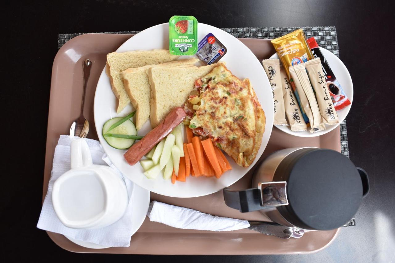 Cascade Hotel Lapaz Екстериор снимка