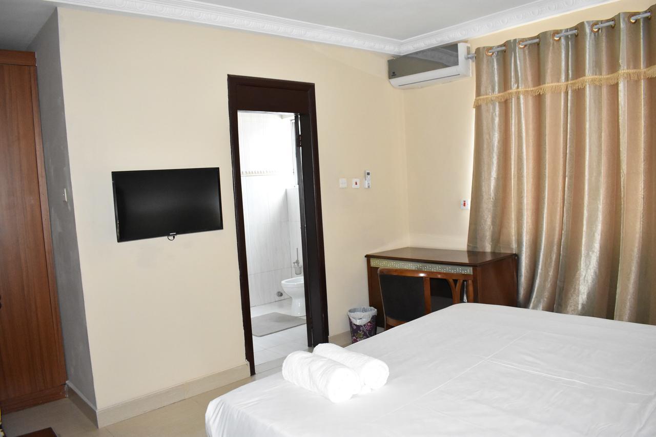 Cascade Hotel Lapaz Екстериор снимка